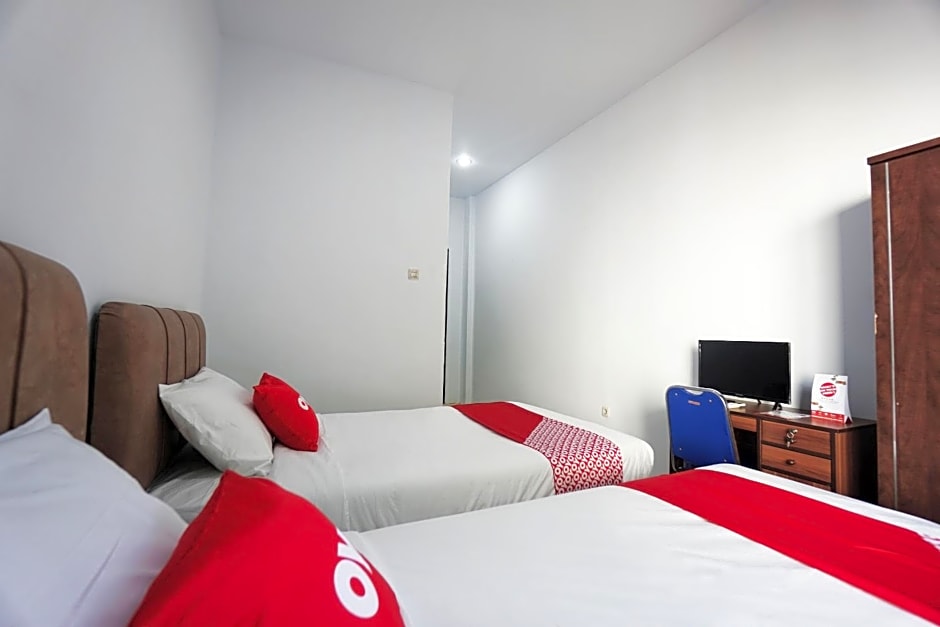 OYO 2566 Putri Kesia Rooms