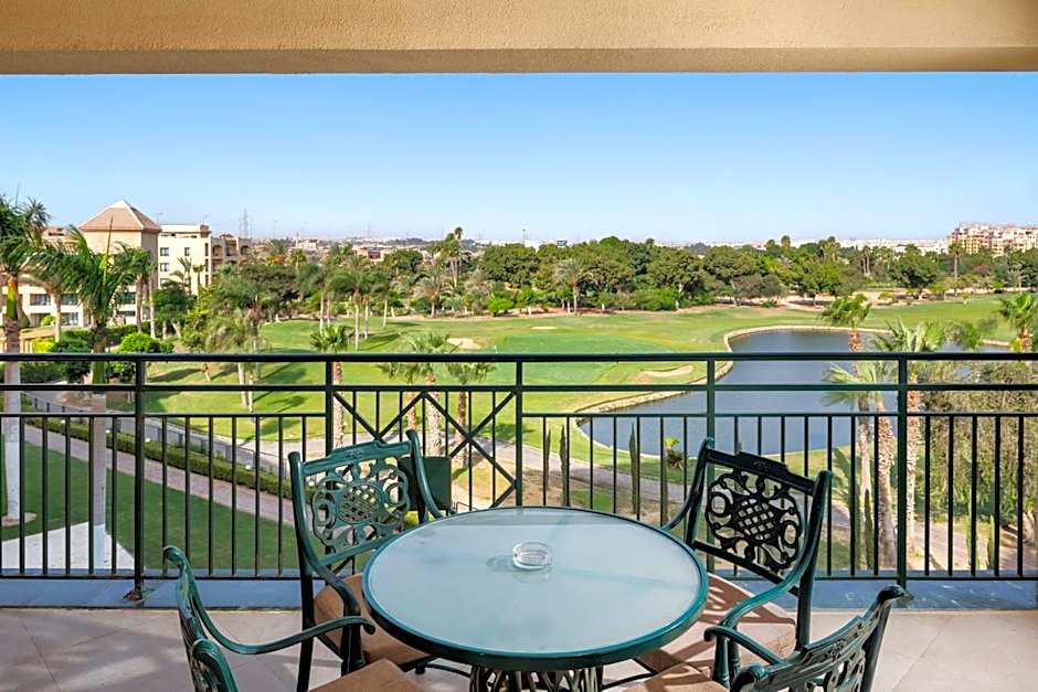 Hilton Pyramids Golf