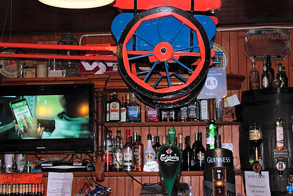 Fiddlestone Bar and B&B