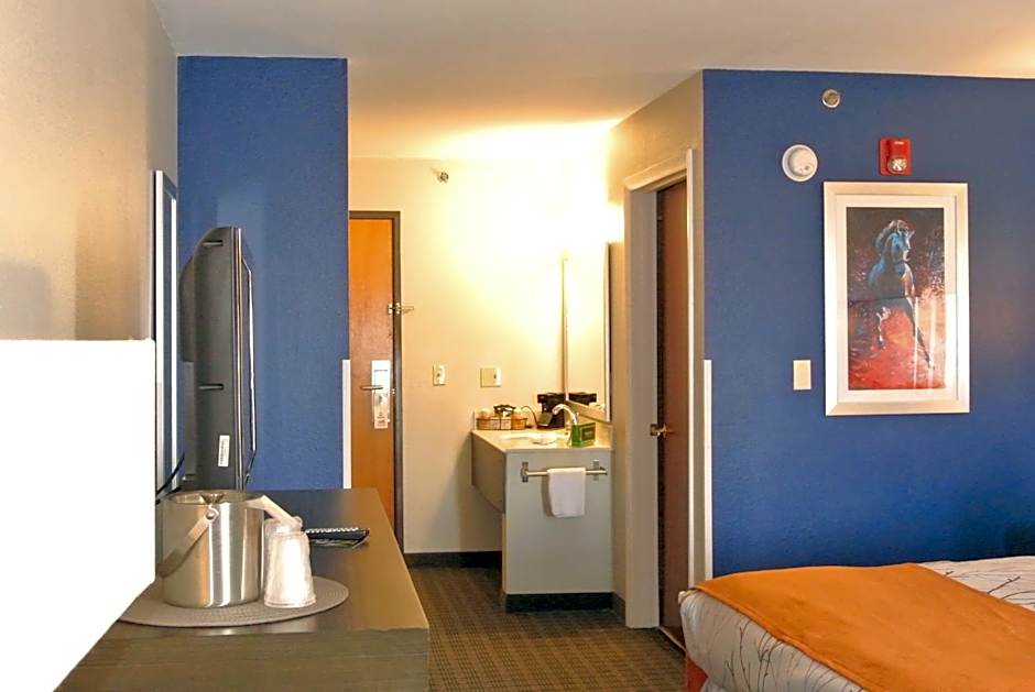 Guesthouse Inn & Suites Lexington