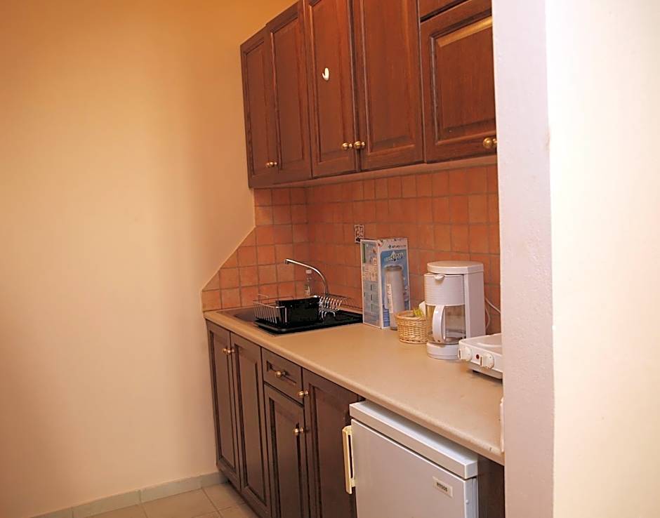 Mylos Hotel Apartments