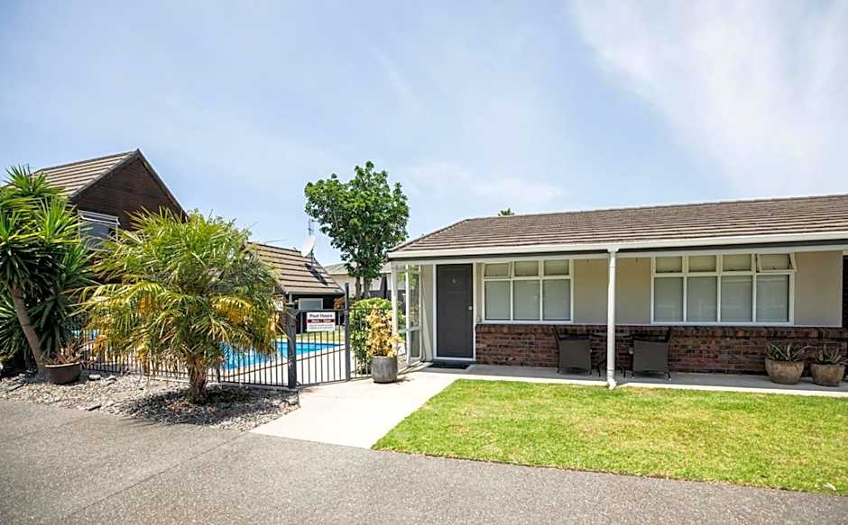 Colonial Court Motor Inn