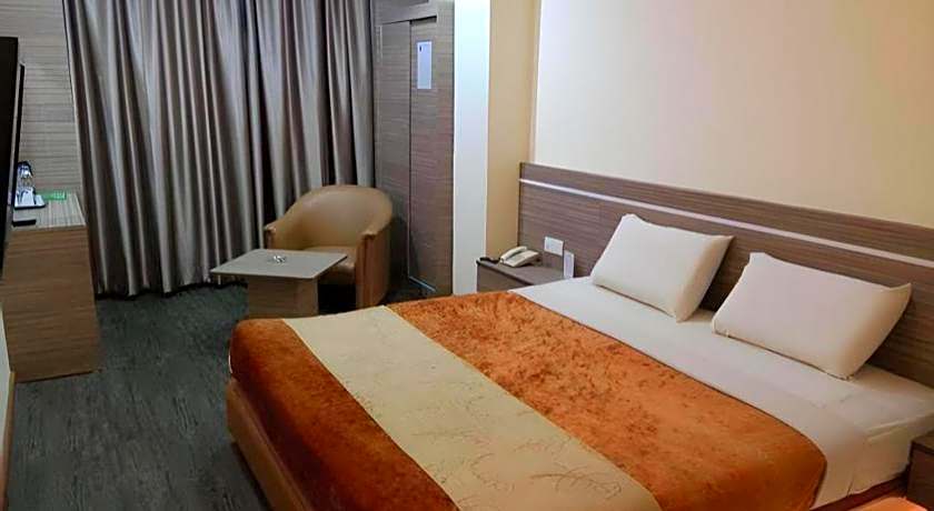 Holiday Hotel Batam