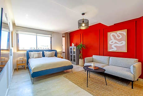 Deluxe King Suite