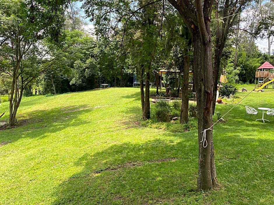 La Moor Country Venue & Eatery