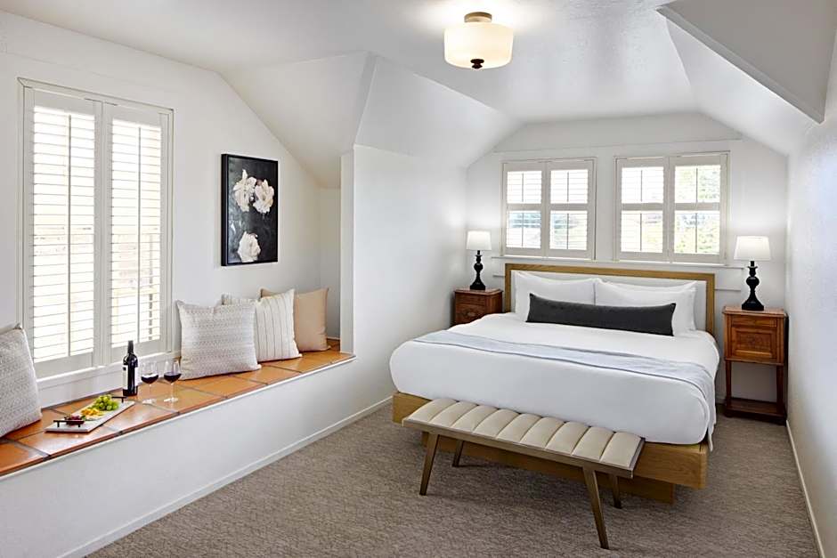 Maison Fleurie, A Four Sisters Inn