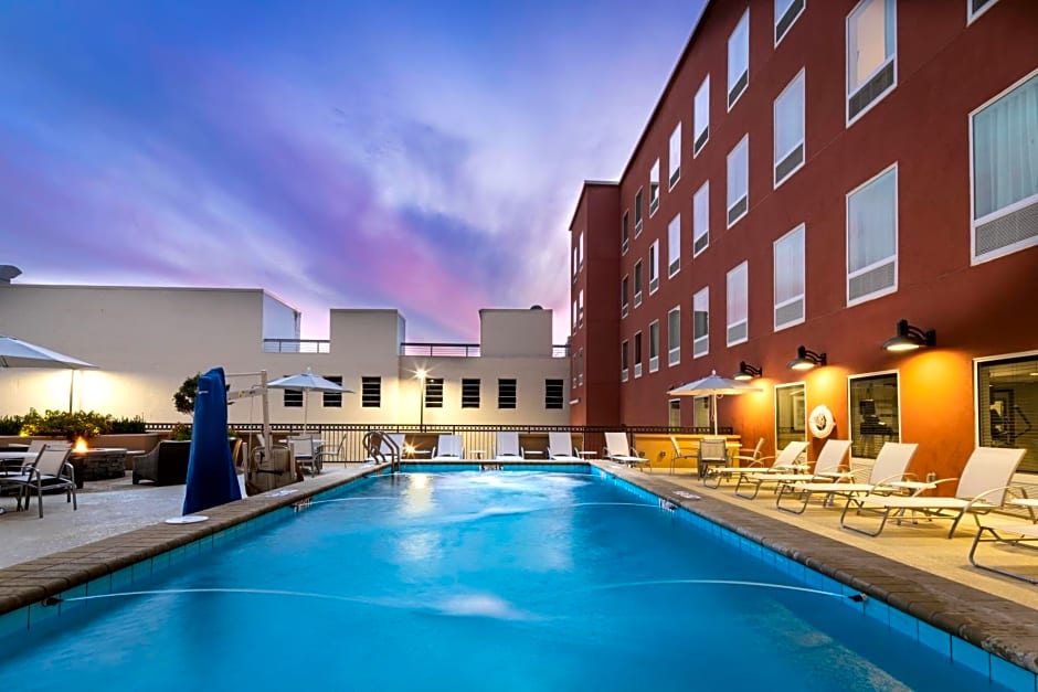 Staybridge Suites By Holiday Inn Montgomery - Downtown