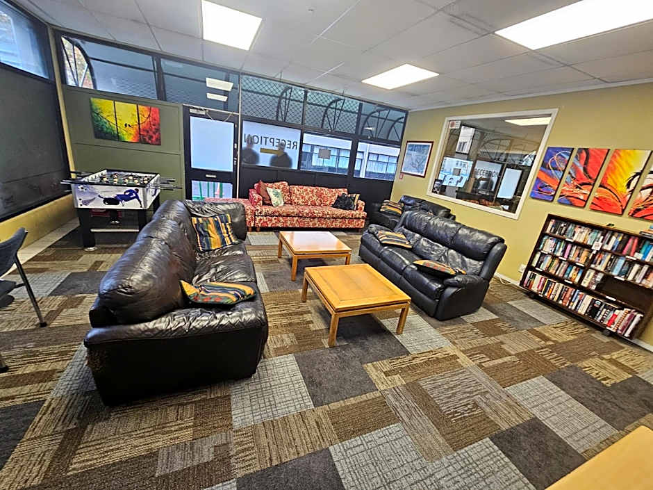 Silverfern Backpackers