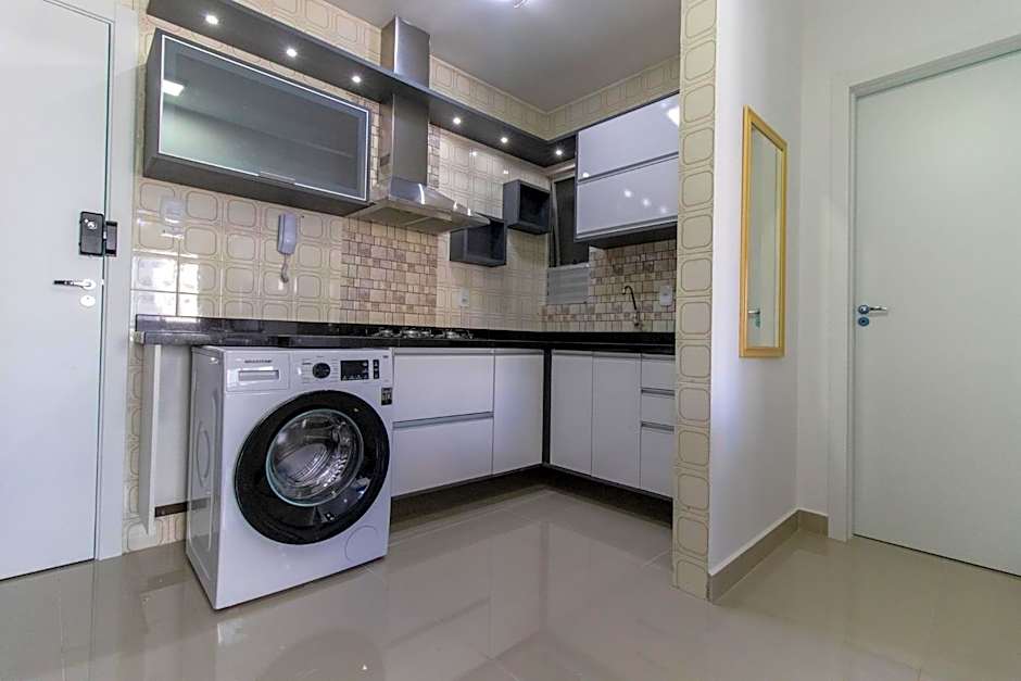 MTEY83 - 1 Dorm, Av. Brasil, Climatizado, Garagem