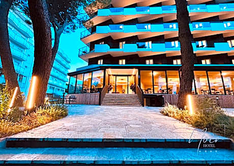 HOTEL NOIR - Free Brunch & Breakfast Until 13-00 - Vicinissimi a Mirabilandia