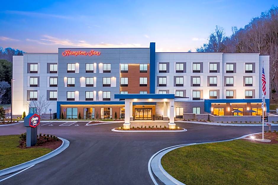 Photo 1 of 34 of Hampton Inn by Hilton Ashland City