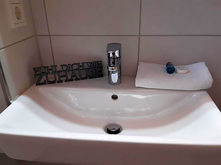 Hotel M24 - Alle Zimmer mit Küchenzeile