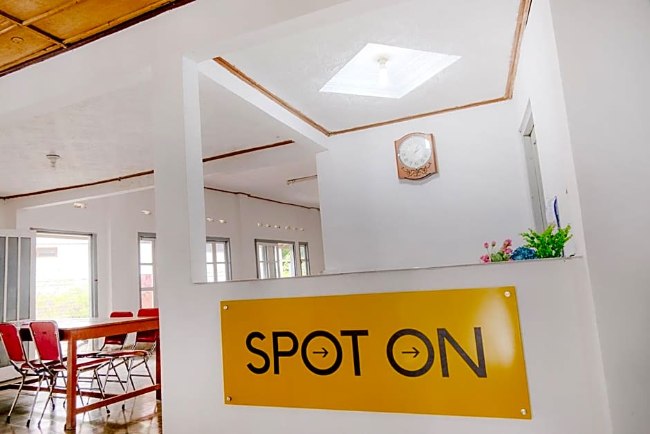 OYO Life 2638 Hotel Raya