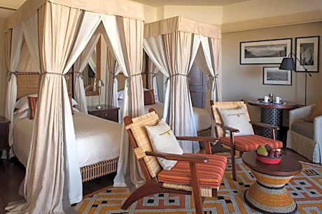 Savannah Room Two Twin Beds