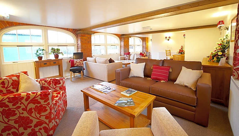 Wold Escapes, Highfield Farm