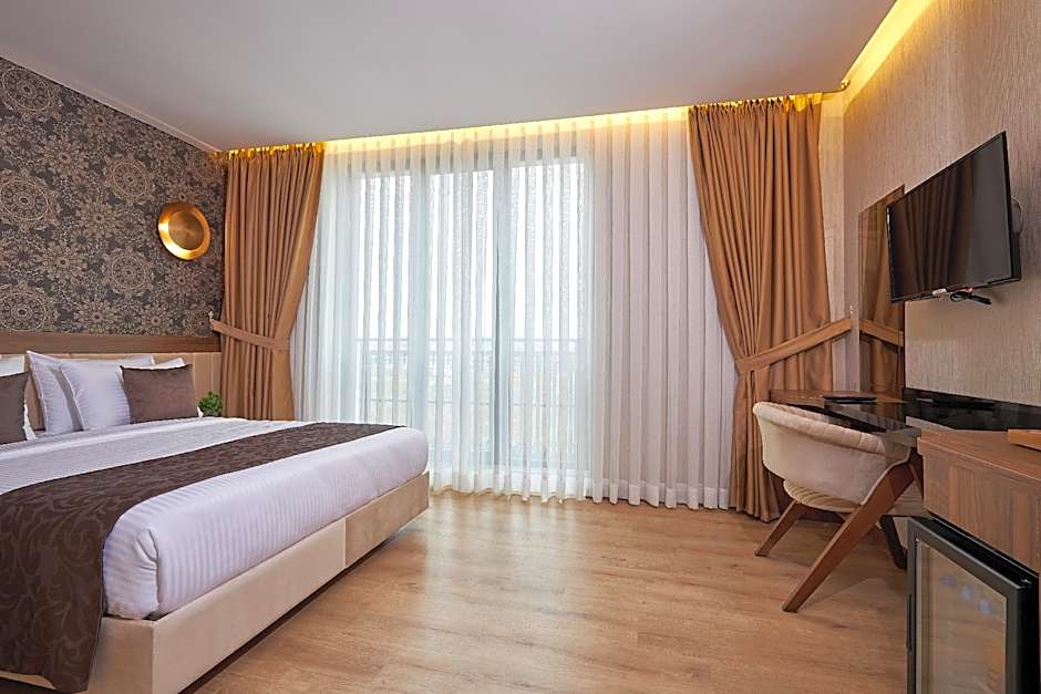 Operla Airport Hotels, Trademark Collection by Wyndham