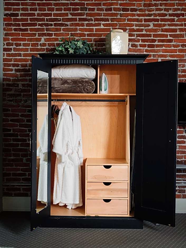 Lancaster Arts Hotel