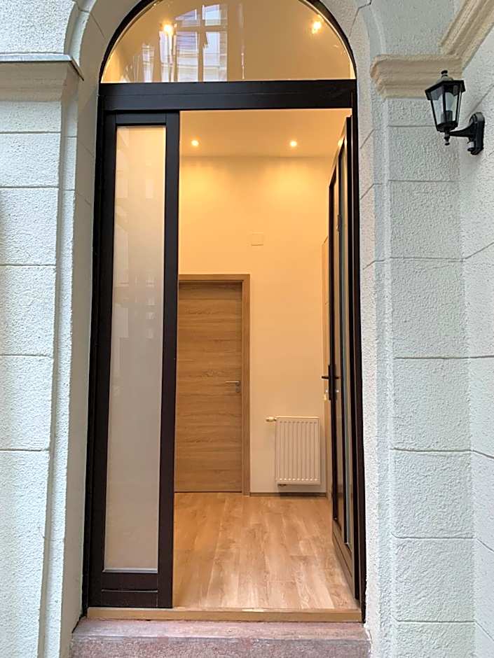 GRACIA APARTMENT HOUSE