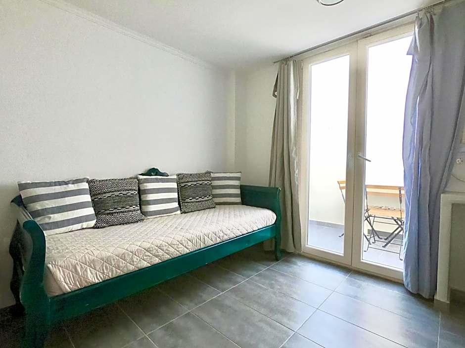 Anny Studios & Rooms Perissa Beach