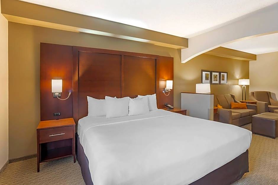 Comfort Suites State College near Penn State