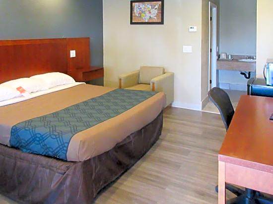 Econo Lodge San Bernardino I-215