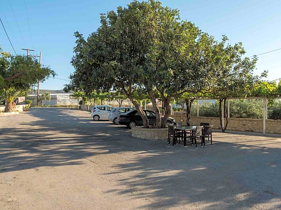 Petritos Rooms And Studios