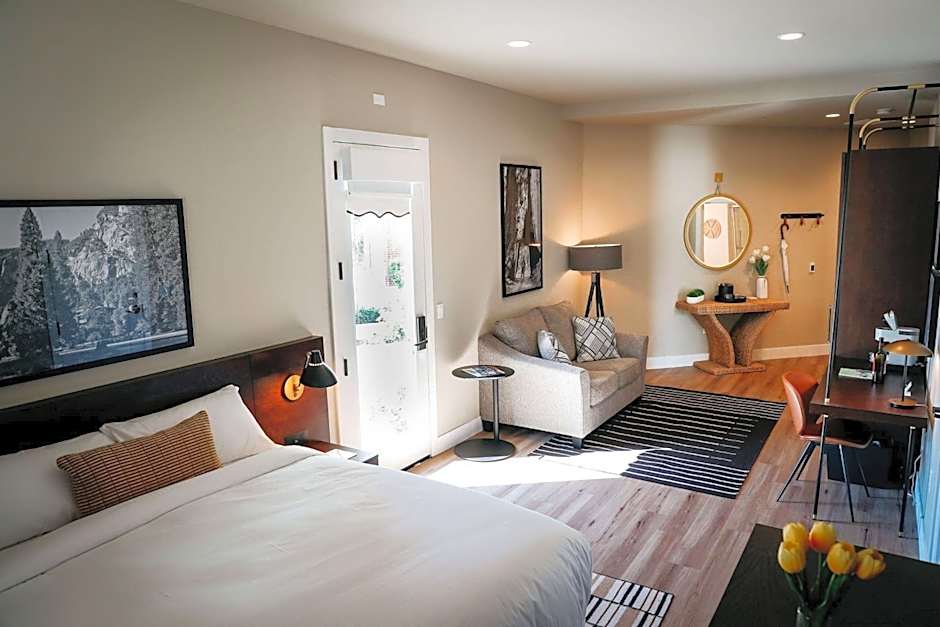 Gateway Hotel, Trademark Collection by Wyndham