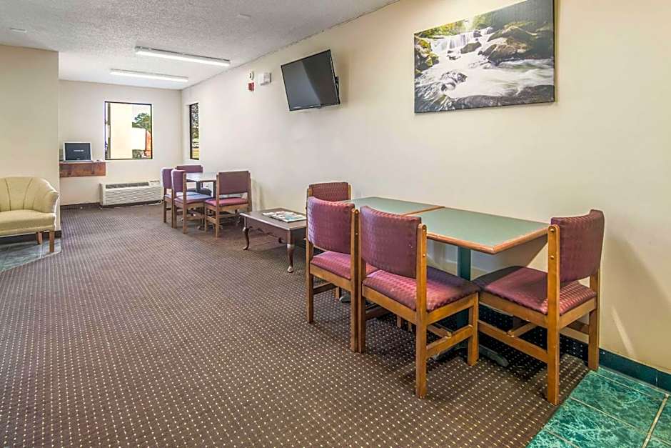 Rodeway Inn & Suites Dublin