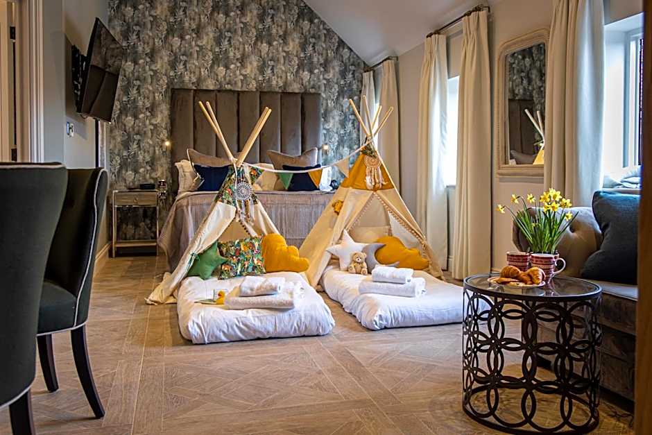 Great Fosters - Near Windsor