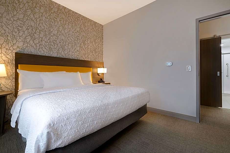 Home2 Suites by Hilton Redding