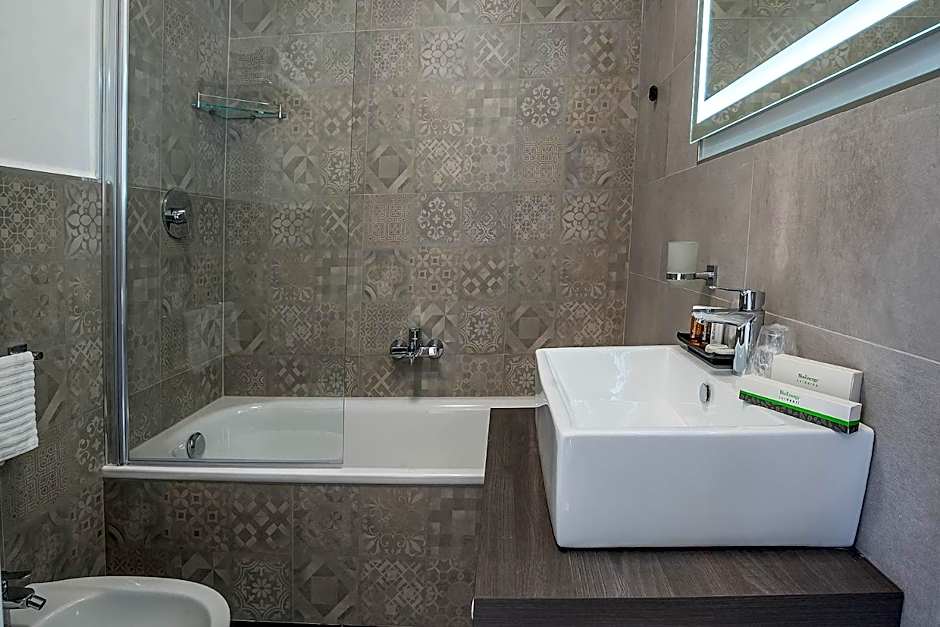 Navona Essence Hotel