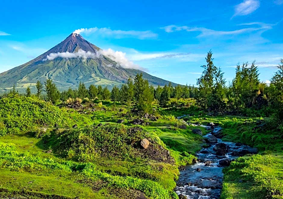 RedDoorz near Mariners Legazpi