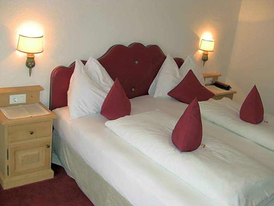 PALMENGARTEN Hotel Gstör