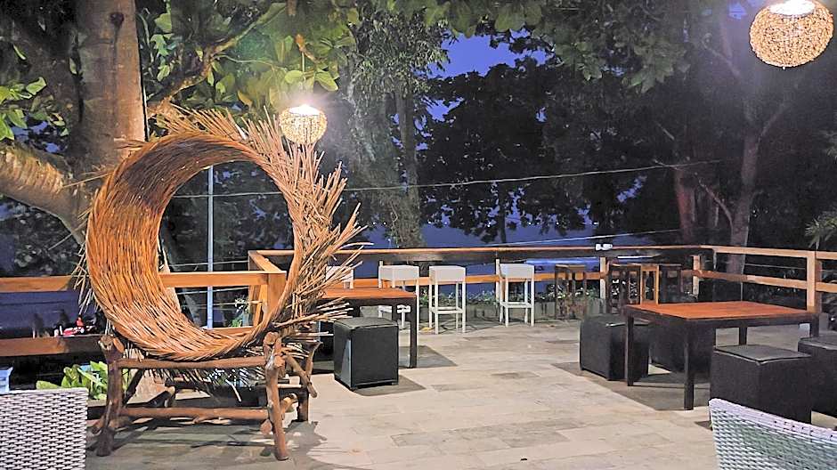 JavaCove Beach Hotel