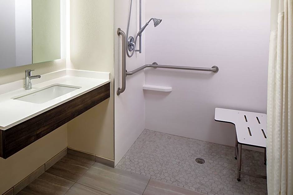 Holiday Inn Express and Suites Los Alamos Entrada Park By IHG