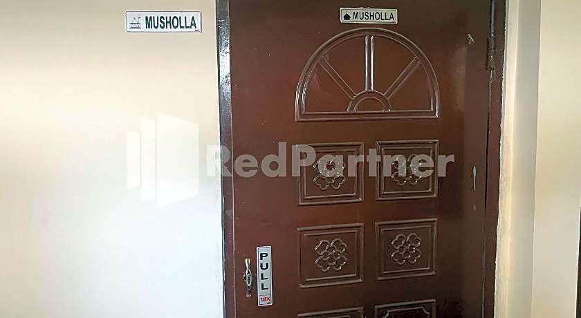 Hotel Dewi near GOR Merdeka Jombang Mitra RedDoorz