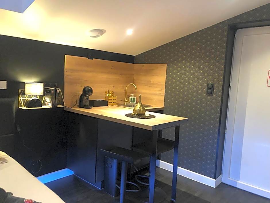 Playroom et Nuit Insolite