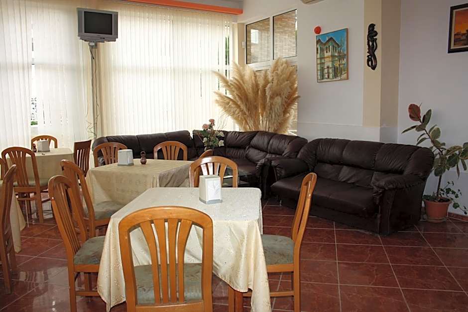 Iris Beach Hotel