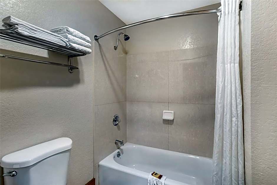 Best Western Plus Pleasanton Inn