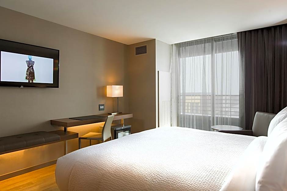 AC Hotel by Marriott Cincinnati at Liberty Center