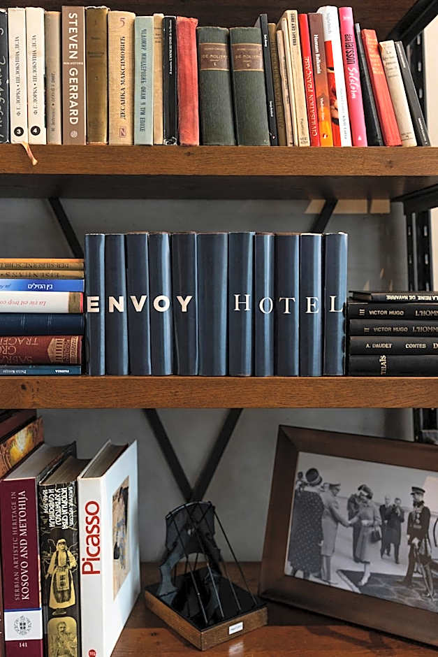 Envoy Hotel