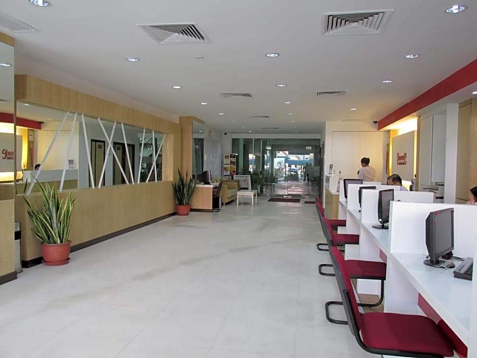 Promenade Service Apartment