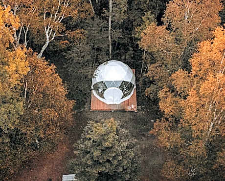 Dôme sur le lac- Expérience unique accès au lac