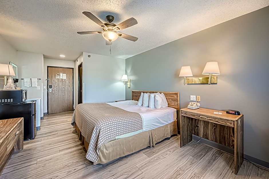 Travelodge by Wyndham Longmont