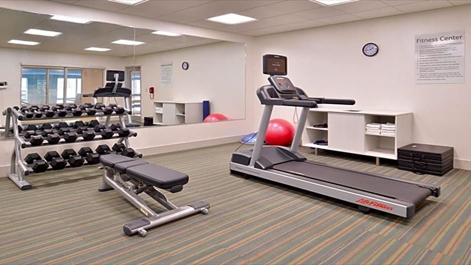 Holiday Inn Express & Suites Parkersburg East By IHG