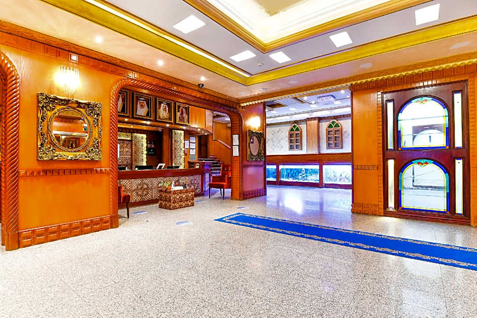 Capital O 125 Moon Plaza Hotel