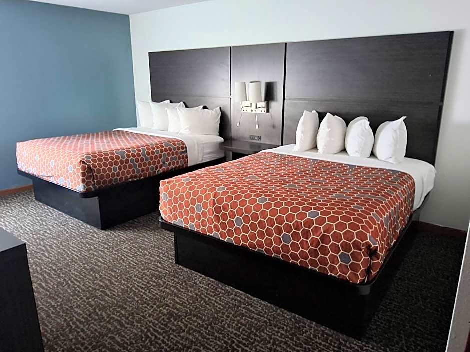 Chicago Club Inn & Suites