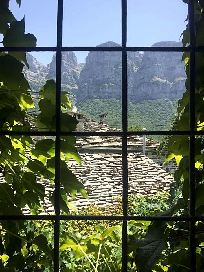 Saxonis Houses & Saxonis Villa