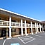 Caravelle Inn & Suites