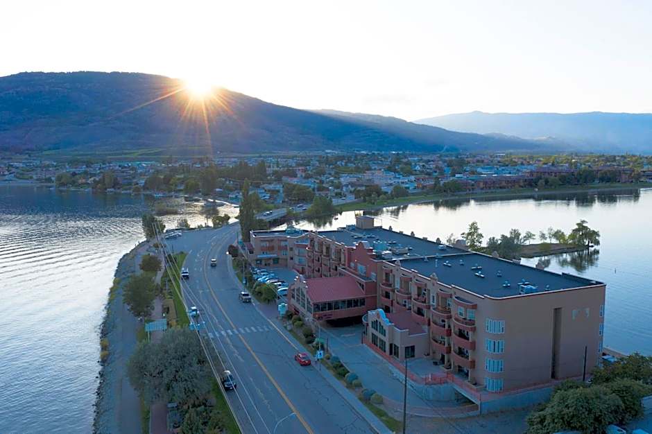 Holiday Inn Hotel & Suites Osoyoos By IHG